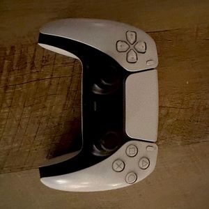 COPY - PS5 Controller (this is a different controller)